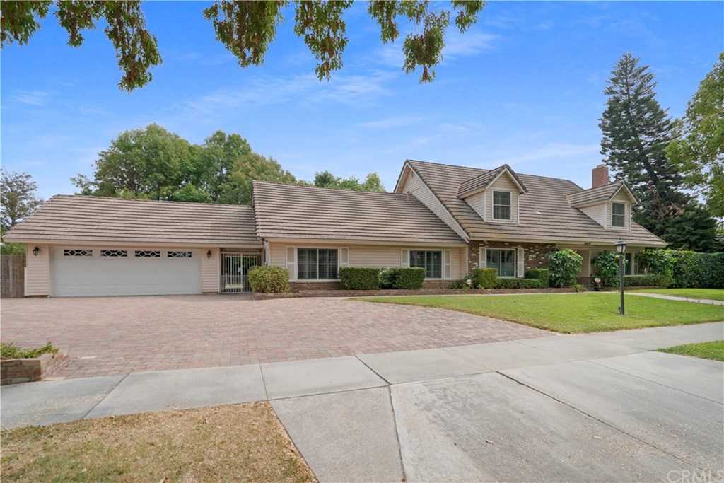 Photo of New Exclusive Listing